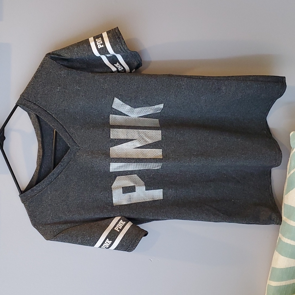 PINK Victoria's Secret Gray Athletic Tee ~ L